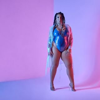 Karol de Souza – Grande!