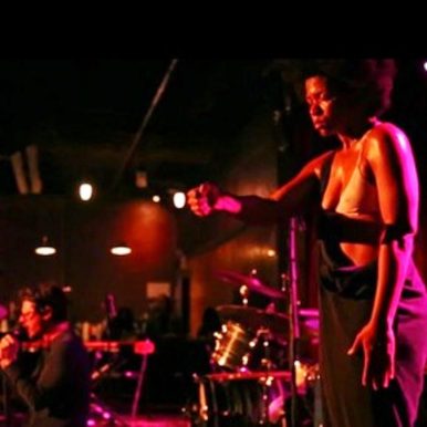 Arrington de Dionyso – Ao Vivo – Concerto Beneficiente da WFMU no Bell House