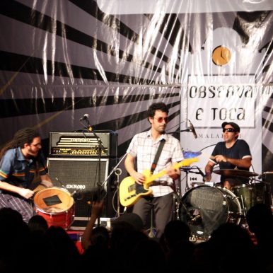 Bootleg: Eddie no Observa e Toca na Torre Malakoff…