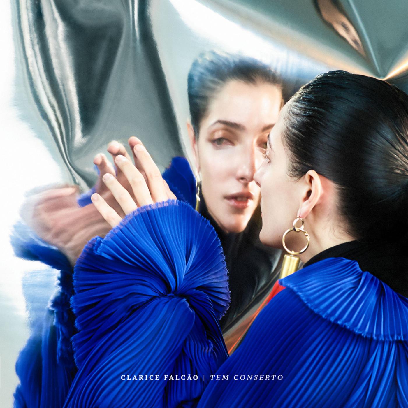 Clarice FalcĂŁo – Tem Conserto