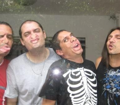 FOURPIGS – Shit Hits