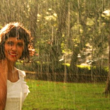 Júlia Frate – Singles