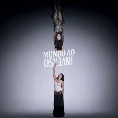 Júlia Rezende – MUNDO AO INVERSO