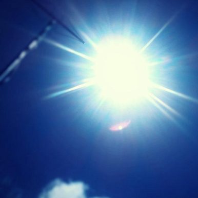 Luan Bates – Listen Up, Mates EP