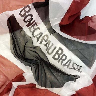 Marina Mathey – Boneca Pau Brasil