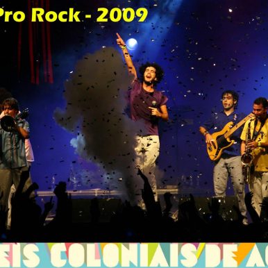 Móveis Coloniais de Acaju – Ao Vivo – Abril Pro Rock