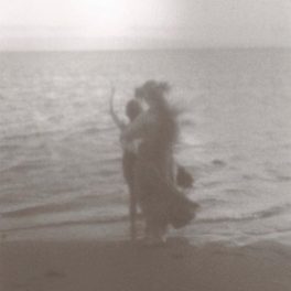 Ozymandiaz vs. imagens –  community echoes of a forgotten memory