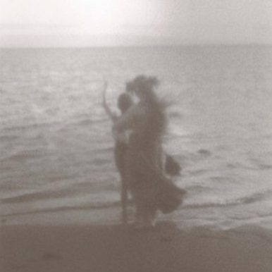 Ozymandiaz vs. imagens –  community echoes of a forgotten memory