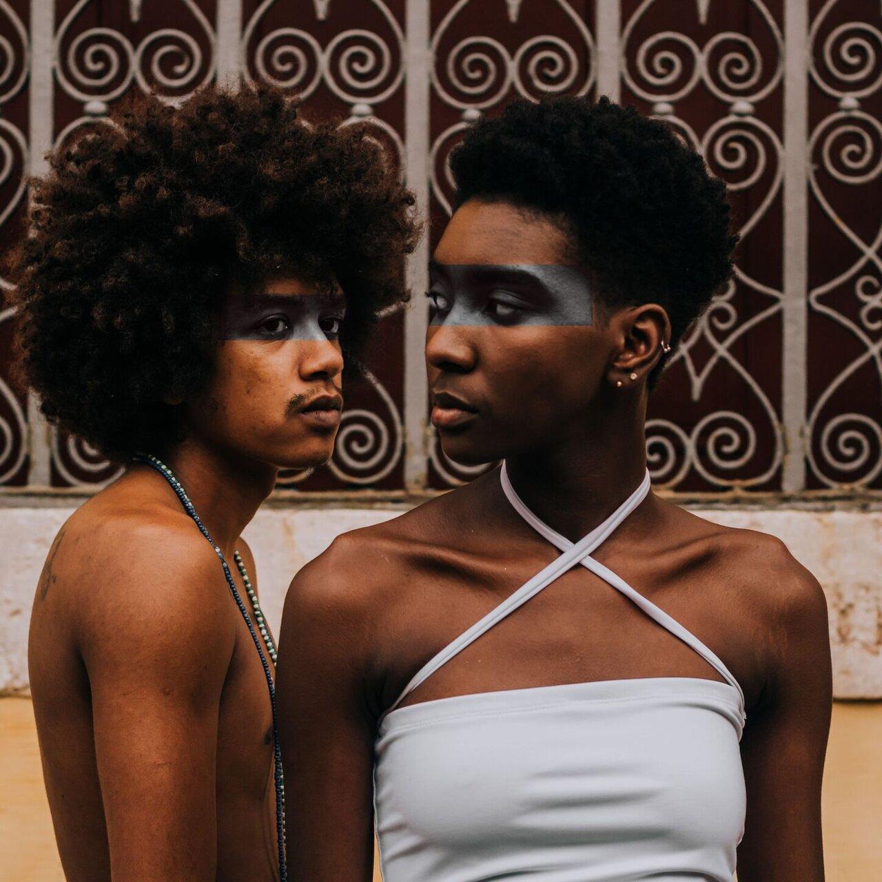 Preto Tipuá – Sinais em Grades – 3º Ato