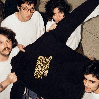 Sophia Chablau e uma Enorme Perda de Tempo – Música do Esquecimento