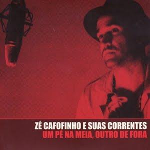 Zé Cafofinho e Suas Correntes – Um Pé na Meia, Outro de Fora