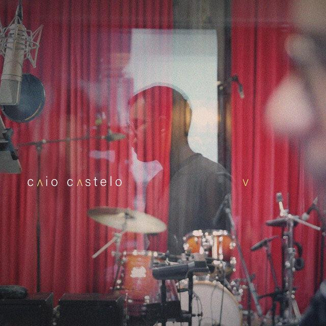 Caio Castelo – V